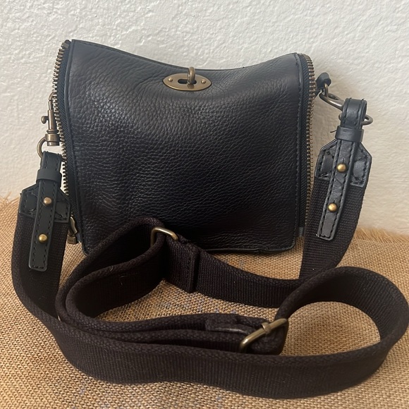 J. CREW Leather Crossbody Bucket Bag - Picture 3 of 17